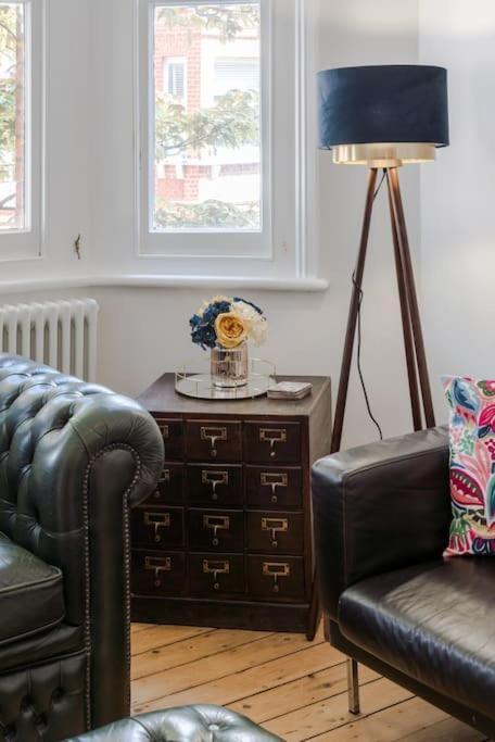 The Oval Abode Appartement Londen Buitenkant foto