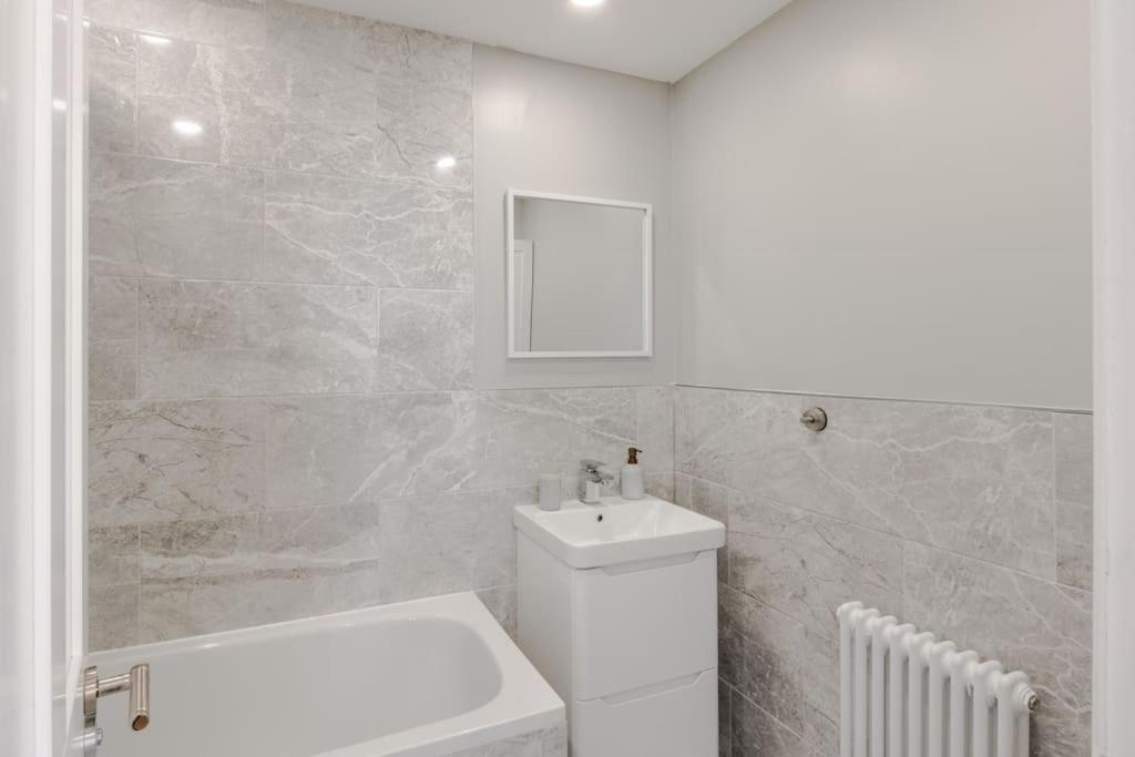 The Oval Abode Appartement Londen Buitenkant foto